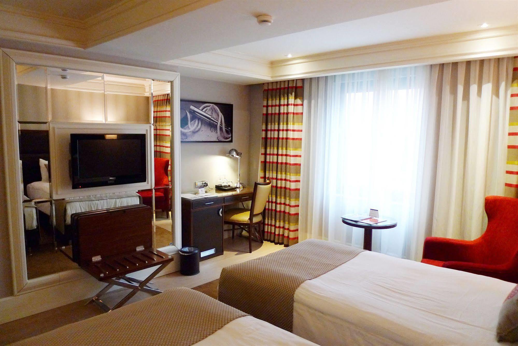 Titanic Comfort Sisli Istanbul Exterior foto